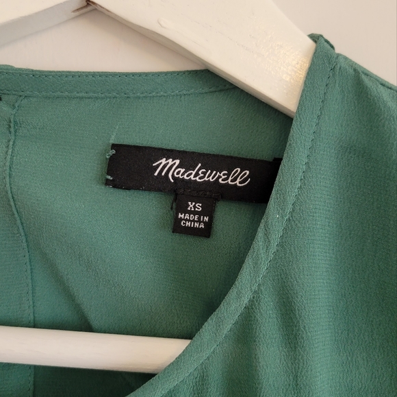 CLOSET CLEAROUT $10 | Madewell Silk Button-Back Tie Tee | Size xs - Picture 3 of 7